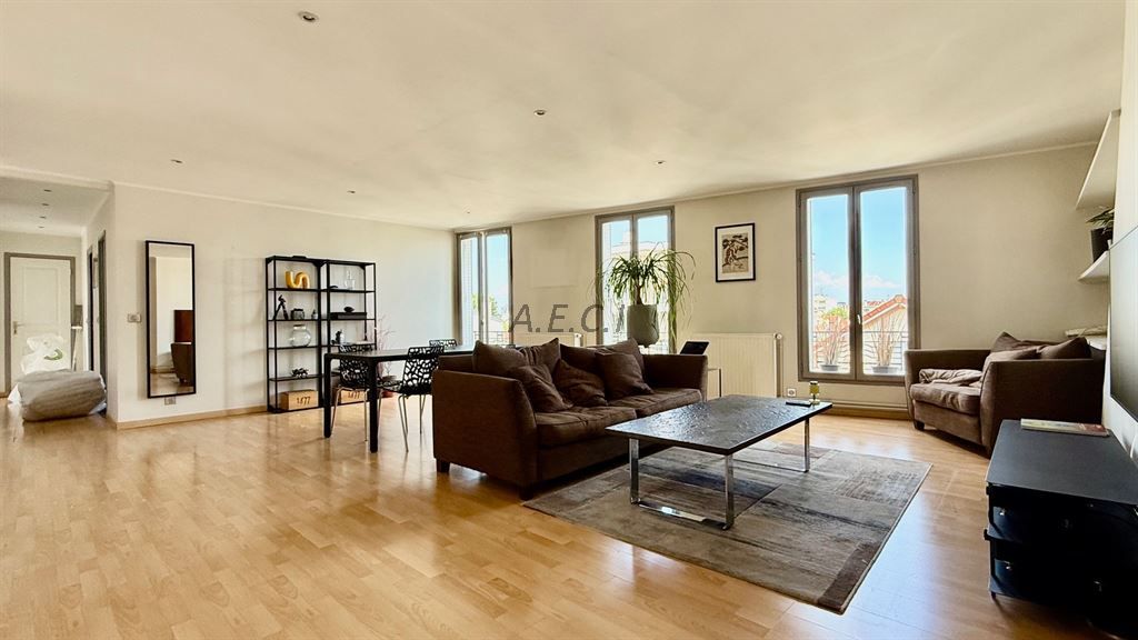 appartement 5 pièces en vente sur BOIS COLOMBES (92270)