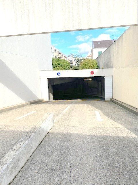 parking en location sur ASNIERES SUR SEINE (92600)