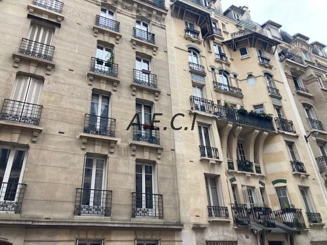 appartement 2 pièces en vente sur PARIS (75018)
