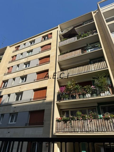 appartement 5 pièces en vente sur COURBEVOIE (92400)